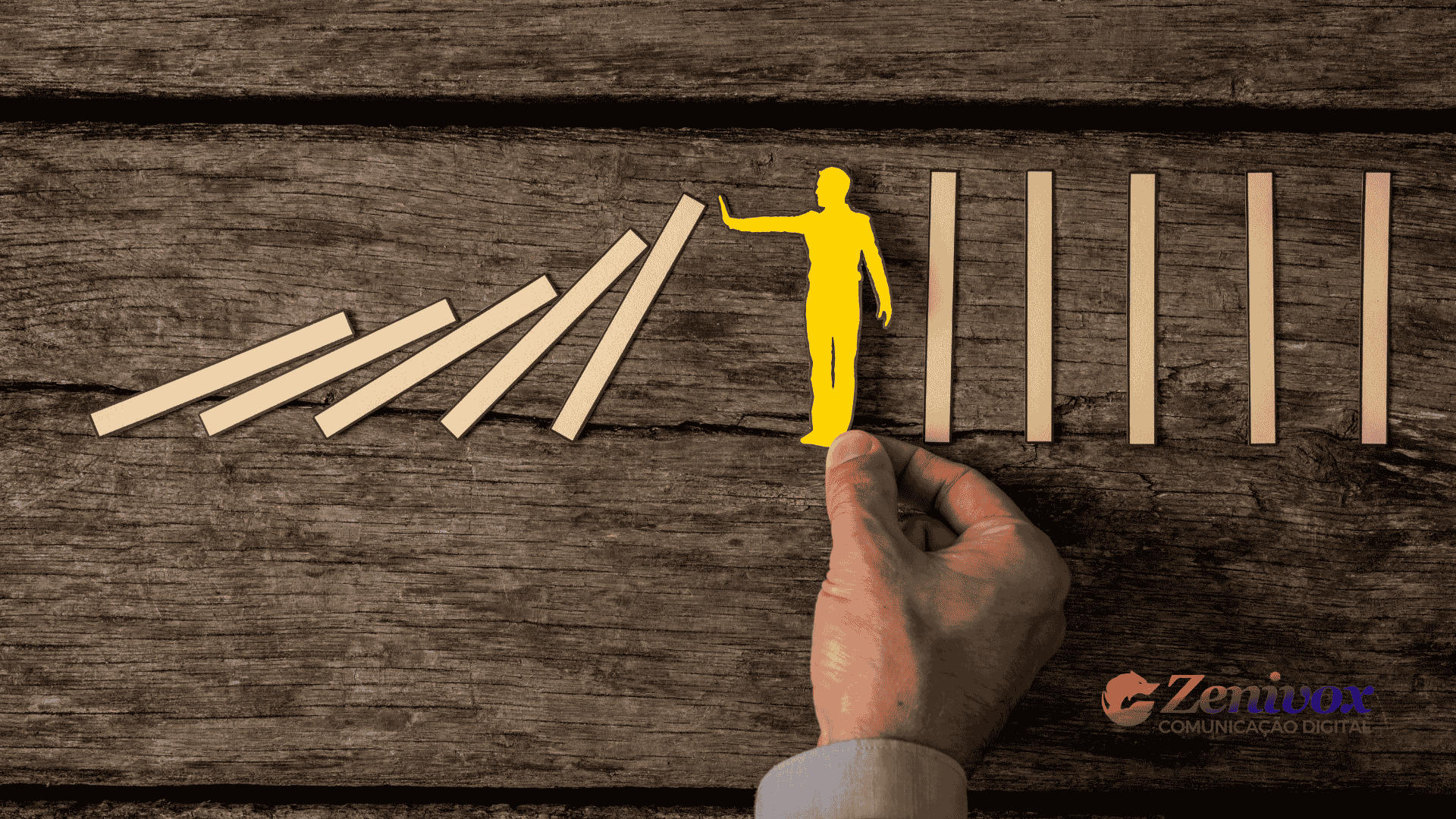 Empresario tomando ação para melhorar estratégias da Zenivox