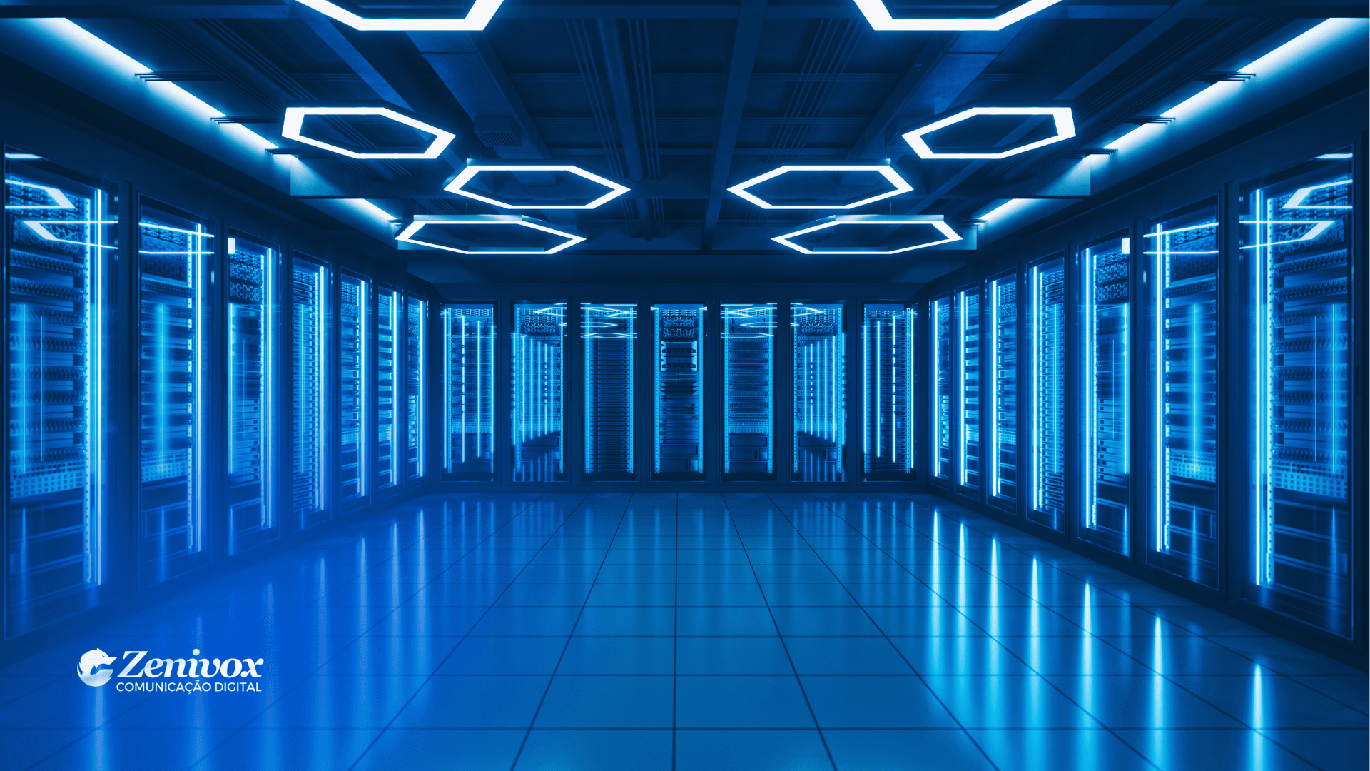 Sala moderna de data center iluminada por luzes LED azuis, representando o empreendedorismo por oportunidade no setor de infraestrutura digital incentivado por políticas públicas e benefícios fiscais.