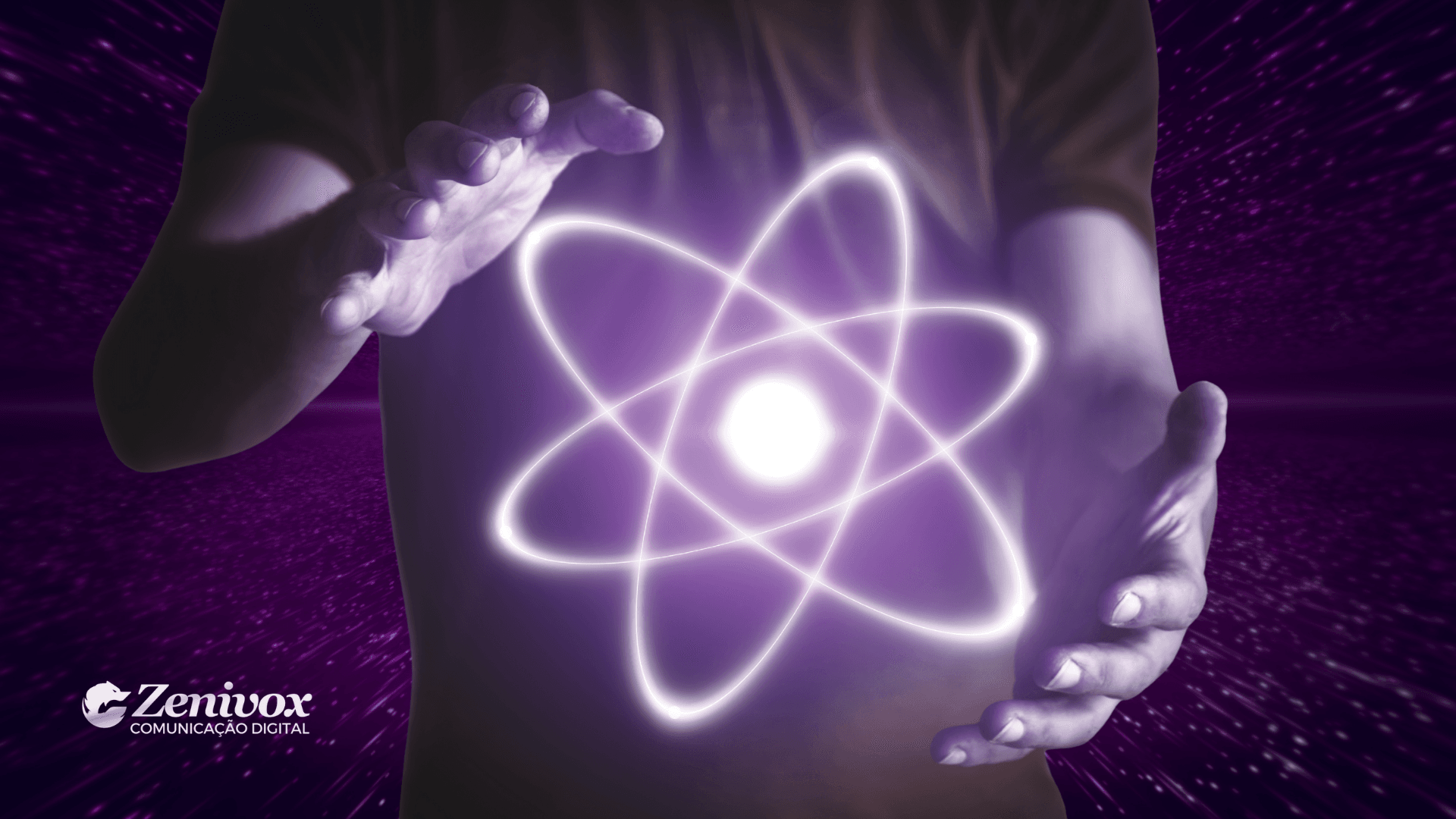Imagem com fundo roxo cósmico e efeito de movimento, mostrando uma pessoa com as mãos abertas sustentando um átomo luminoso no centro. A energia brilhante simboliza a união entre ciência, inovação e estratégia de Tecnologia em Marketing e Vendas.