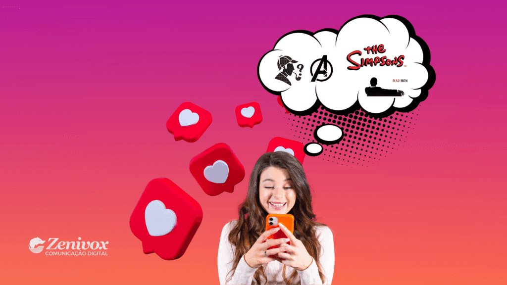 Mulher sorrindo ao celular cercada por ícones de curtida, com balão de pensamento exibindo personagens da cultura pop como Sherlock Holmes, Vingadores, Os Simpsons e Mad Men, representando o conceito de analista de mídias sociais criativo.