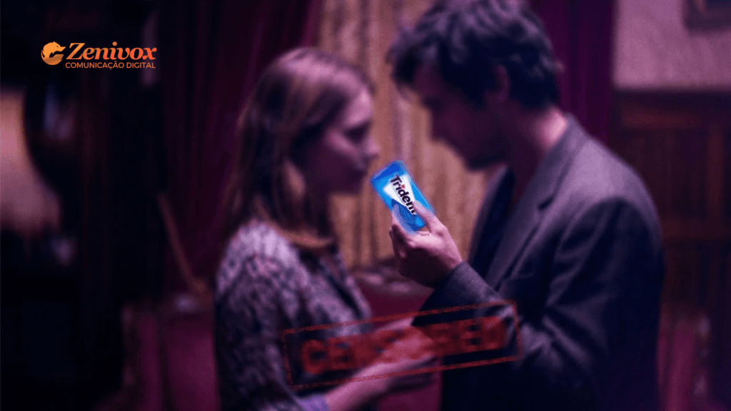 Homem oferecendo chiclete Trident para uma mulher em cena desfocada e sensual, com carimbo de censurado sobre a imagem, representando propaganda proibida em campanhas com conotação sugestiva